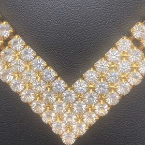 Vintage Rhinestone Gold Tone Necklace 19” Really Good Condition!